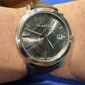 *Working* Burberry BU9030 Wrist Watch for Men Brown Leather Strap . New Battery